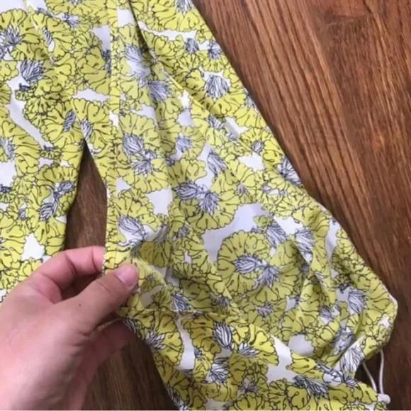 Robert Rodriguez Dania Floral Ruffle-Back Blouse - Picture 7 of 7